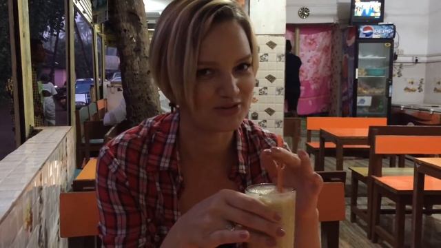 Одно из любимых местечек в Гоа - джус центр Скарлет смотреть онлайн