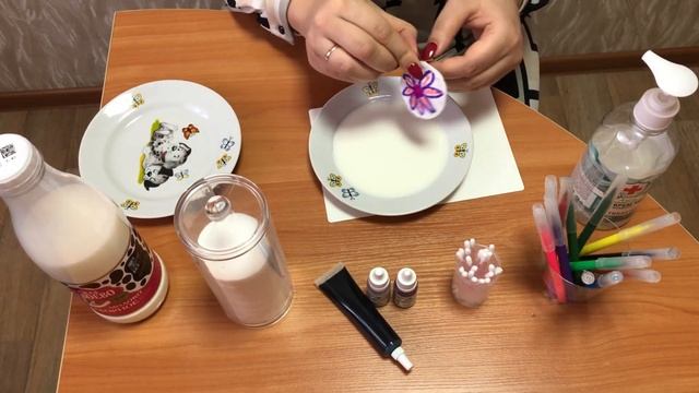 Рисование на молоке (мастер класс от воспитателя) смотреть онлайн