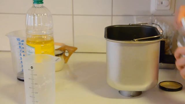 Хлебопечка Kenwood BM 450 Готовим яичный хлеб смотреть онлайн