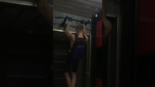 Подтягивания с весом 12,5 кг на 9 раз, догоним показатели Шреддера и Смаева в будущем? смотреть онлайн