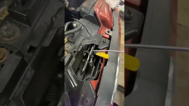 Вскрытие капота ford fiesta 2007 ,6 поколение,не открывается капот Форд фиеста смотреть онлайн