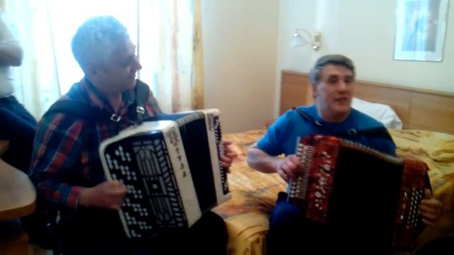 "Русские народные наигрыши" - экспромт (Встретились два Виктора в гостинице "Останкино") смотреть онлайн