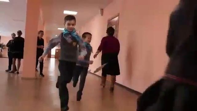 Клип 8В класса на посвящение в лицеисты смотреть онлайн