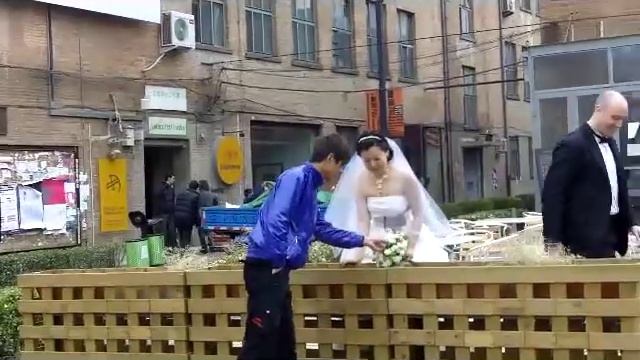 Beijing 798 Art Zone, Travel in China 北京798艺术区 смотреть онлайн