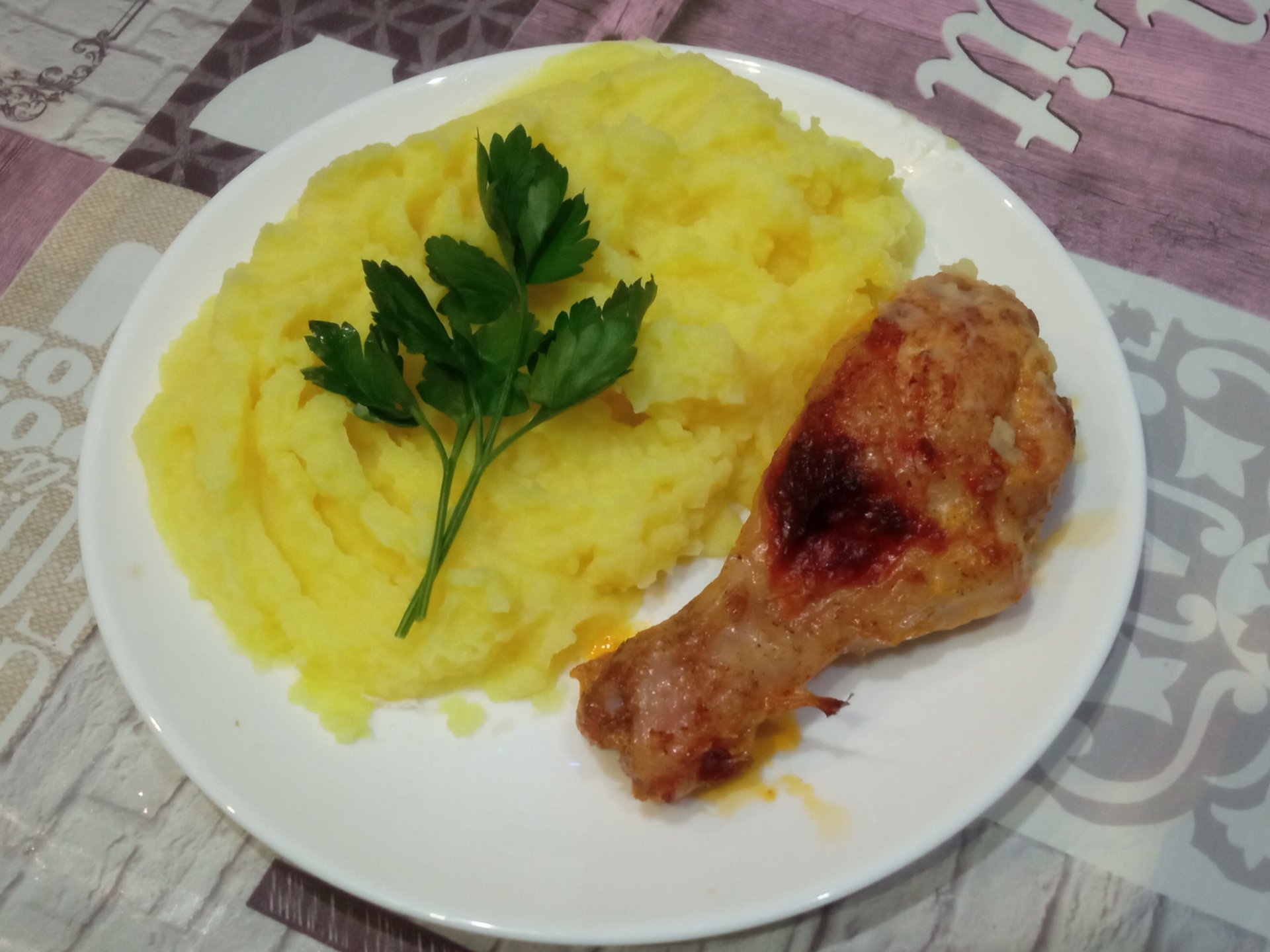 Куриная голень в духовке.