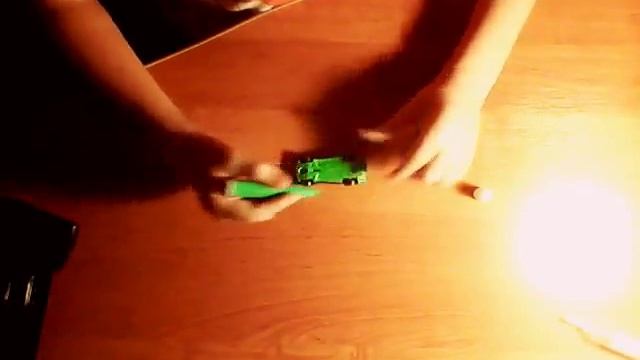 Закрашиваю трещины фломастером. смотреть онлайн