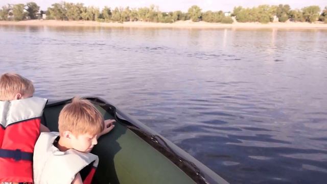 Косяк рыбы.Волжская ГЭС смотреть онлайн