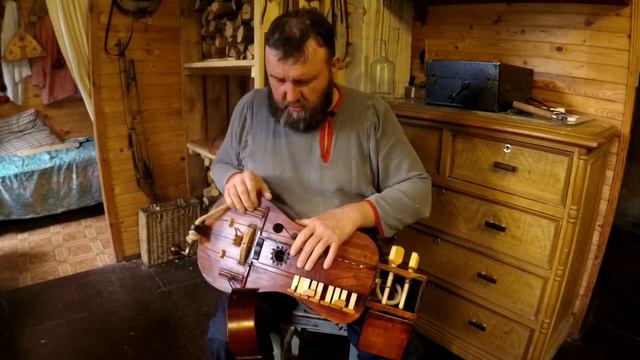 Аутентичные жильные струны собственного производства. Часть 2. Cheap authentic gut strings. Part 2. смотреть онлайн