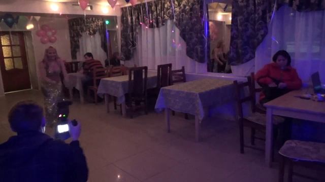 Алена восток в кафе Сергиев Посад смотреть онлайн