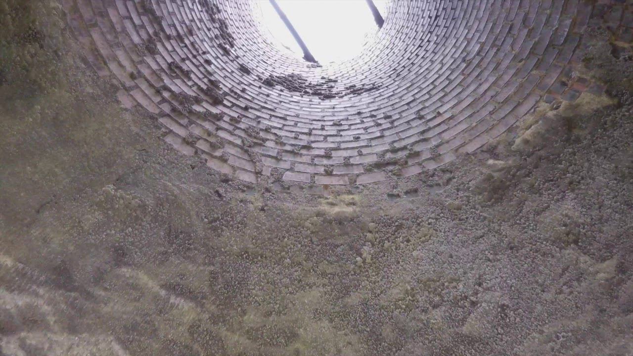 Проверка кирпичного дымохода с помощью Elios 2 смотреть онлайн