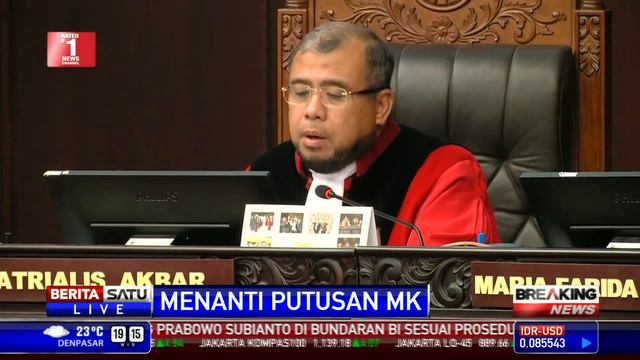 Breaking News #13: Patrialis Akbar Bacakan Putusan Sidang смотреть онлайн