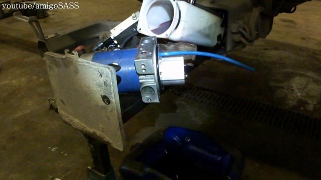 Снятие насоса на лифте ZEPRO Removing The Lift Pump