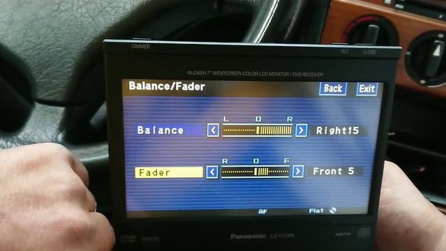 تركيب شاشة طاكتيل في سيارة مرسيدس 190ecran Tactile Mercedes 190