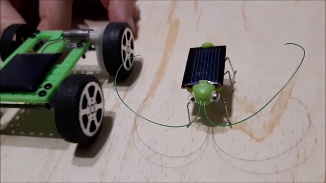 Таракан, Кузнечик на Солнечной энергии с сайта Алиэкспресс!!! смотреть онлайн