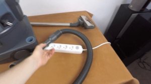 Моющий пылесос Philips Triathlon 2000