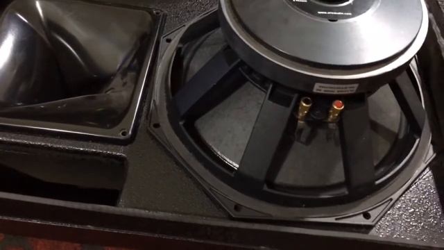 Phá một chiếc loa ERIC -M312 смотреть онлайн