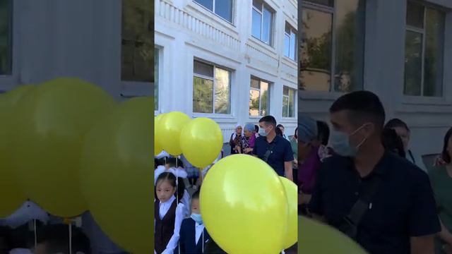 1 СЕНТЯБРЯ!!🎊😟🎊😘 я иду в 1 класс !!! 2021 год/ Алихан Габбасов смотреть онлайн