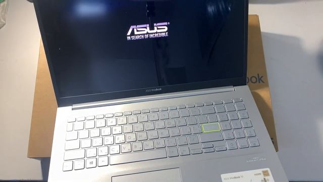 Unboxing Laptop ASUS Vivobook 15 OLED K513 (11th Generation Intel) смотреть онлайн