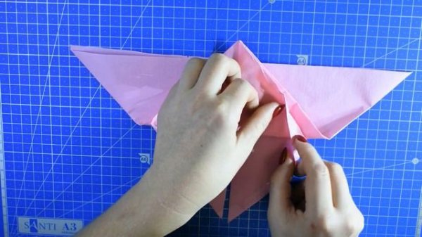 Идея украшения стола на 8 Марта.