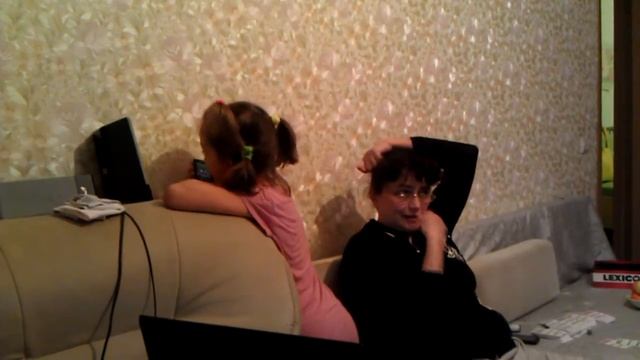 ЛЮБИМАЯ НОВОГОДНЯЯ ПЕСНЯ Поздравление для ПРАБАБУШКИ Варвары Аполоновны от Яны VIDEO0098 смотреть онлайн