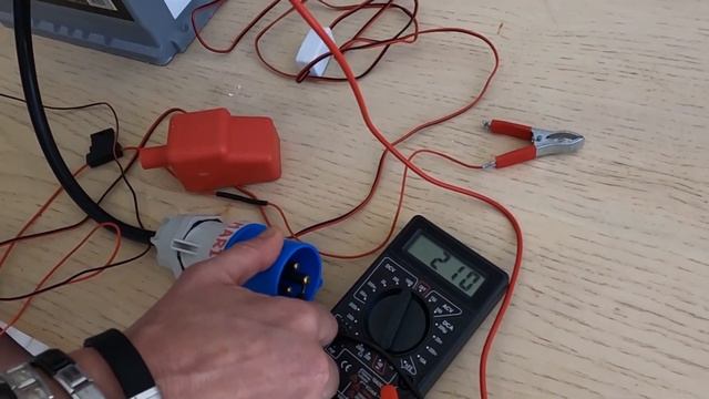 ГЛАВНЫЙ ПРИБОР НА ЯХТЕ. ИСПОЛЬЗОВАНИЕ МУЛЬТИМЕТРА смотреть онлайн