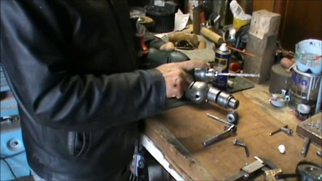 Как снять сверлильный патрон с конуса электродрели смотреть онлайн