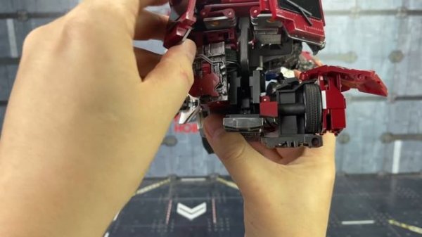 MAGNIFICENT MECHA MM01 Transformers Bumblebee Movie Optimus Prime Review