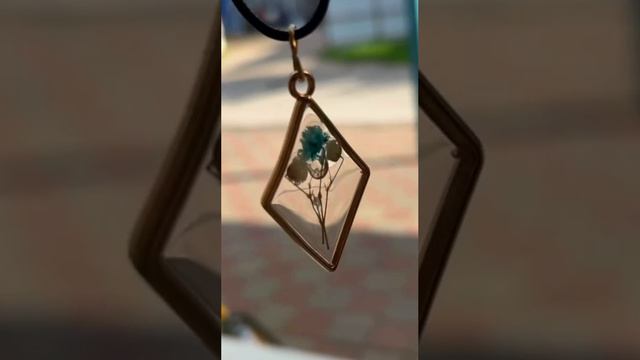 И вновь состоялся мастер-класс по созданию украшений из эпоксидной смолы, вот какие замечательные ре