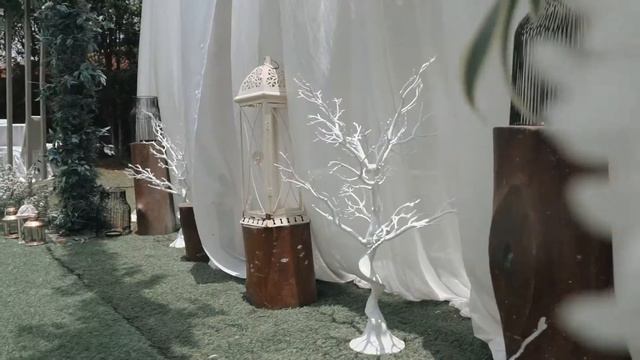 Dekorasi Pernikahan Outdoor Sederhana & Elegan Di Villa Gardenia Bandung | Nata & Valen смотреть онлайн