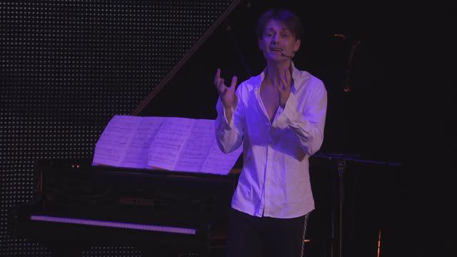 Сергей АРУТЮНОВ - Романс "Герой" Эдуарда Артемьева