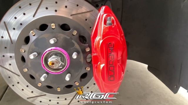 Red Akebono calipers for this Infiniti Q50 смотреть онлайн