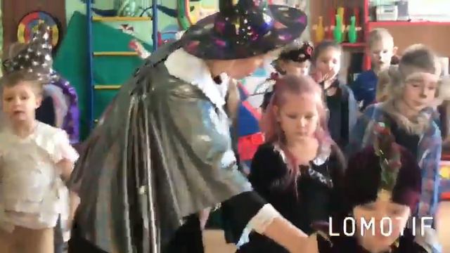 "Маленькие ведьмочки" смотреть онлайн