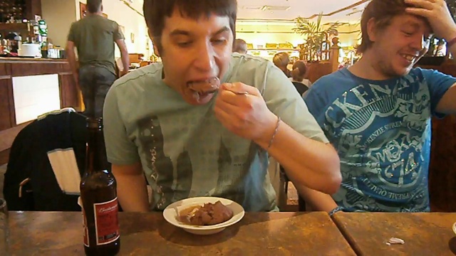 John Eats Chunky Diarrhea смотреть онлайн