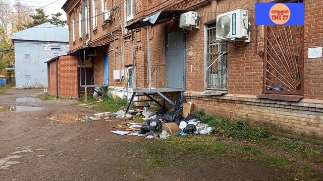 По ту сторону памятника..... 2.10.2023. Тыльная сторона дома по ул. Руднева 83. База КАФ. Хабаровск смотреть онлайн