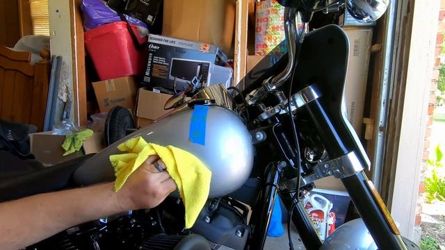 How To Debadge A Motorcycle Tank смотреть онлайн