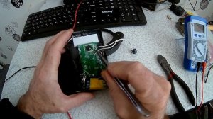 мультиметр DT-830b  доработка- устанавливаем зуммер, вкл, литий вместо кроны