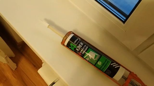 Складной стол на подоконнике смотреть онлайн