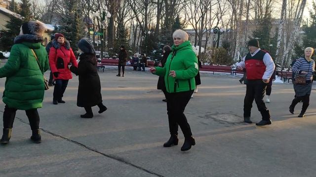 ТАНЦЫ В ПАРКЕ ГОРЬКОГО/РЕТРО ПАРК/ХАРЬКОВ/ФЕВРАЛЬ 2022?? смотреть онлайн
