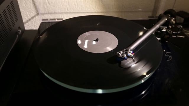 Au Champ Des Morts_- Dans La Joie on 12.mp4 смотреть онлайн