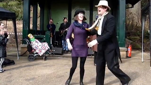 Flip, Flop and Fly, the Bootstraps, 2013 Easter Egg Rolling Event in Avenham Park, Preston. смотреть онлайн
