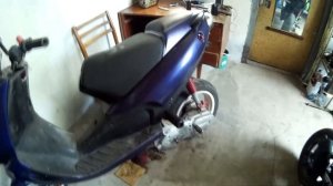 Слайдеры. Крашпеды. Установка боковой защита на скутер Aprilia SR50 для StuntRiding