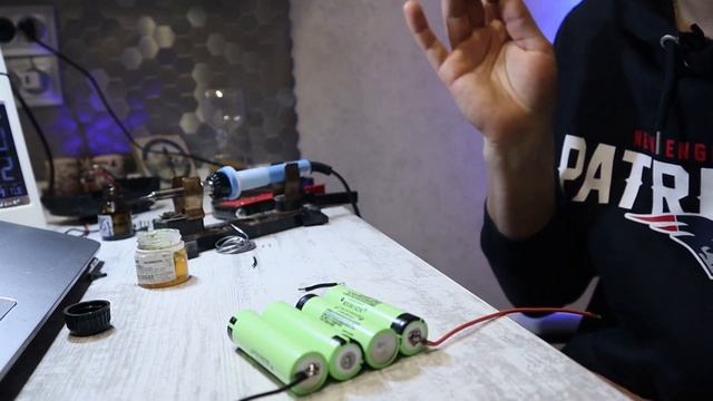 Ремонт шуруповерта. Замена АКБ NICD - LION подробно 14.4V, 18V. New life of old screwdriver смотреть онлайн