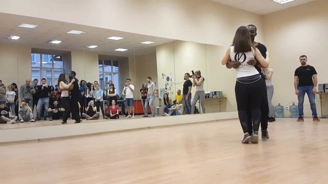 Urban tarraxo by Lloyd & Naty смотреть онлайн