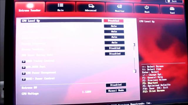 Asus Republic of Gamers Maximus V Gene Z77 Motherboard + 2600K: First boot смотреть онлайн
