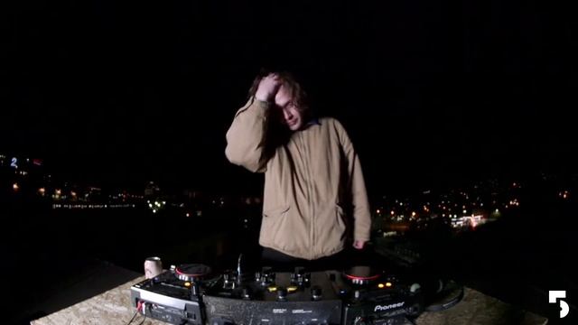 5 букв радио - russian famous nobody @ High Castle 13apr2023 смотреть онлайн