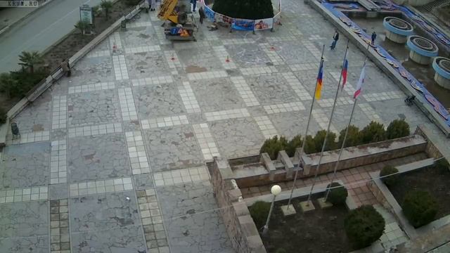 Вебкамера "Площадь Советская". Запись 16.12.2017 12:00:04 смотреть онлайн