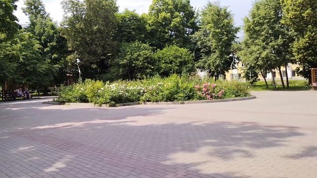 Ленинский сквер в Липецке. Видео прогулка по Ленинскому или Цветочному скверу Липецка 2021 год. смотреть онлайн