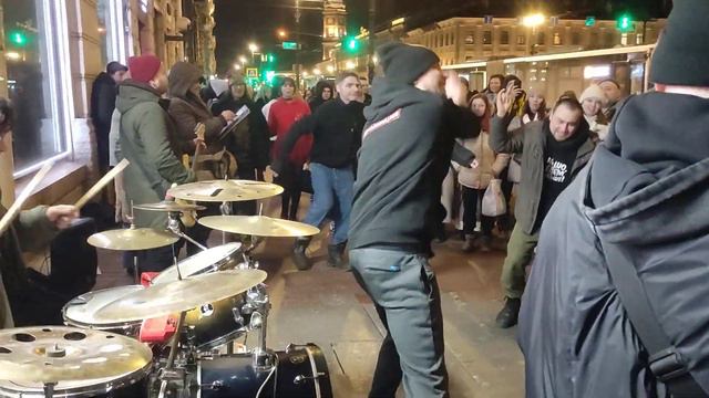 КОРОЛЬ И ШУТ - ЛЕСНИК! КАВЕР-ГРУППА АЙДАХО СНОВА ВЫСТУПАЕТ НА НЕВСКОМ ПРОСПЕКТЕ...#id_aho смотреть онлайн