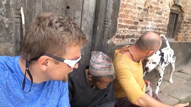 НЕПАЛ: монастырь Намо Будда, три друга и собака.. смотреть онлайн