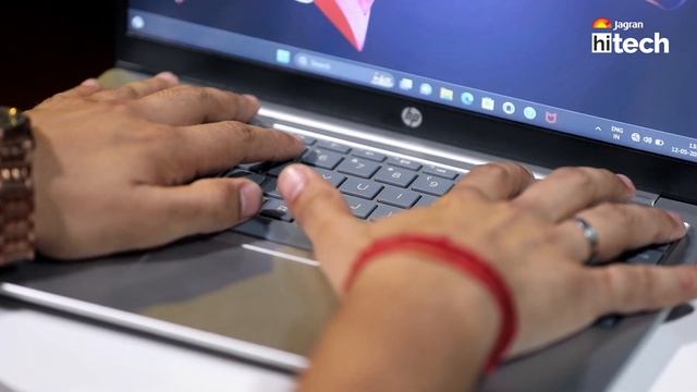 HP Pavilion 14 Laptop Review | Unboxing And Specifications | Jagran Hitech смотреть онлайн